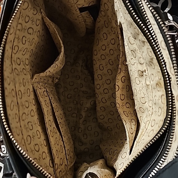 GUESS handbag - Picture 3 of 7